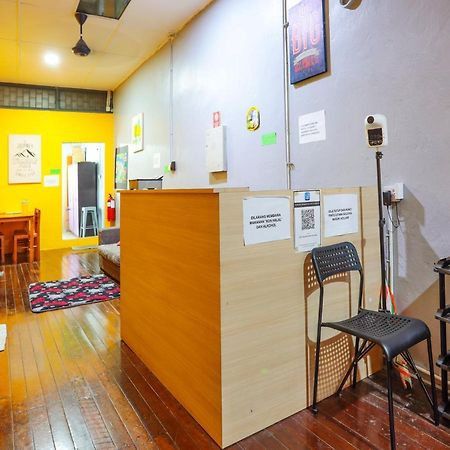Hotel Spot On 90610 Loft Waterfront Kuching Exterior foto